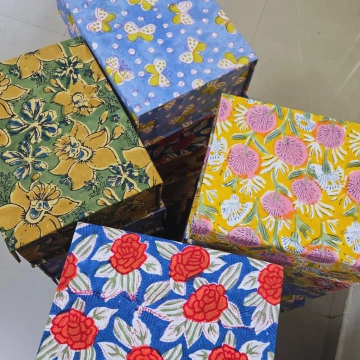 The Earth & Ritual Hamper | Herbal Powder Gift Hamper